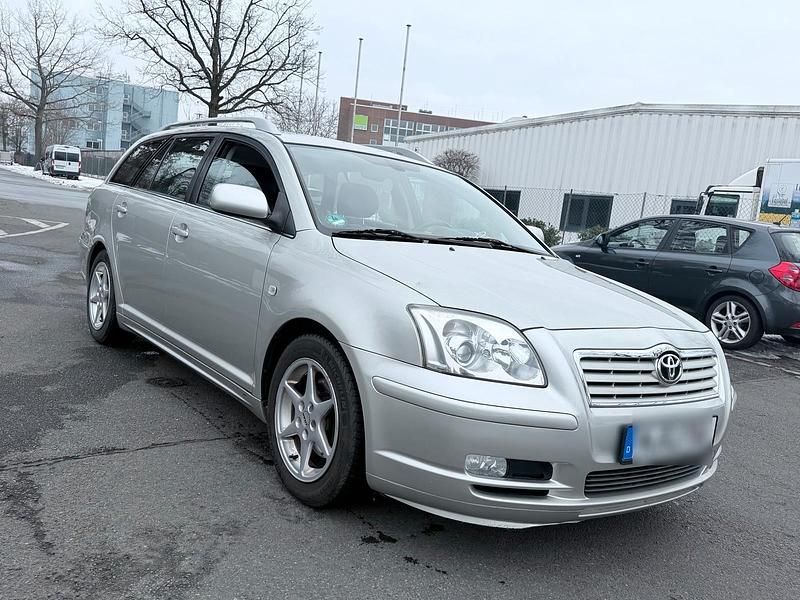 Gebraucht Toyota Avensis 147 PS (108 kW) 2004 Silber Kombi