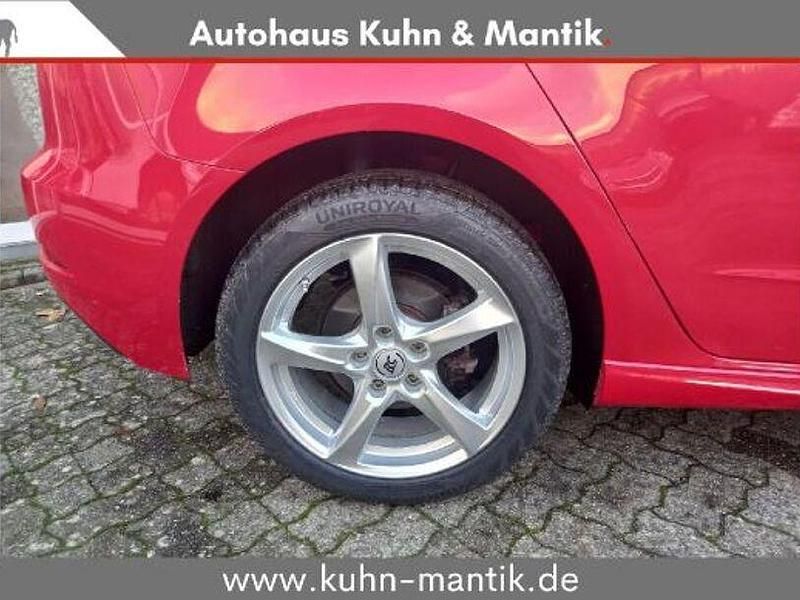 Gebraucht Audi e-tron Advanced 150 PS (110 kW) 2017 Rot SUV