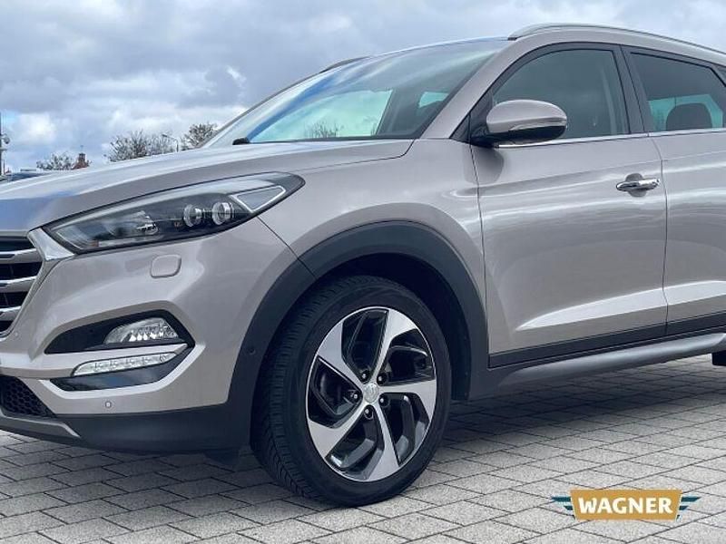 Gebraucht Hyundai Tucson Premium 177 PS (130 kW) 2016 Silber SUV