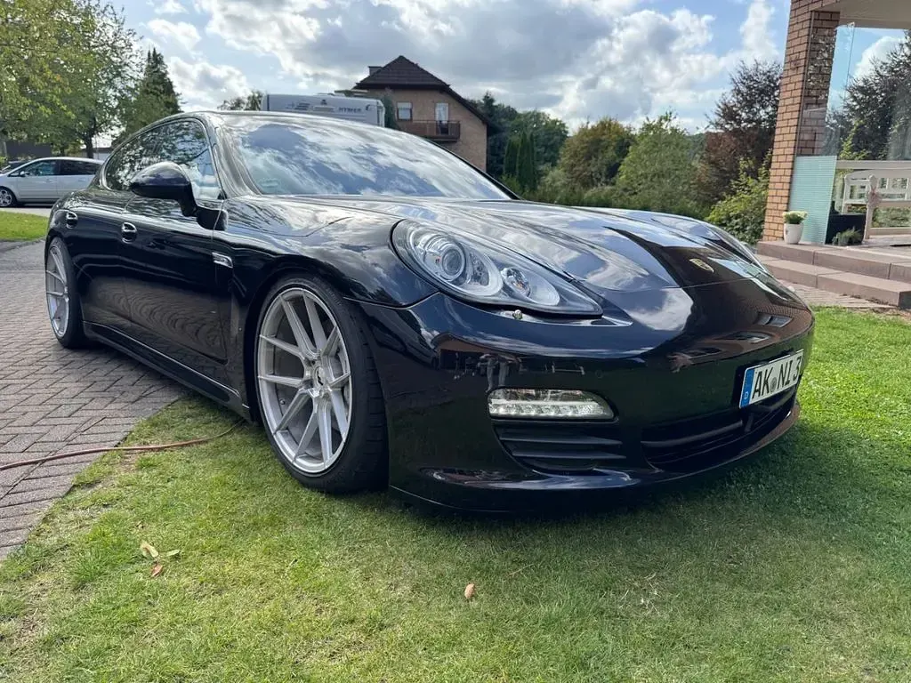 Gebraucht Porsche Panamera S 400 PS (294 kW) 2011 Schwarz Kleinwagen