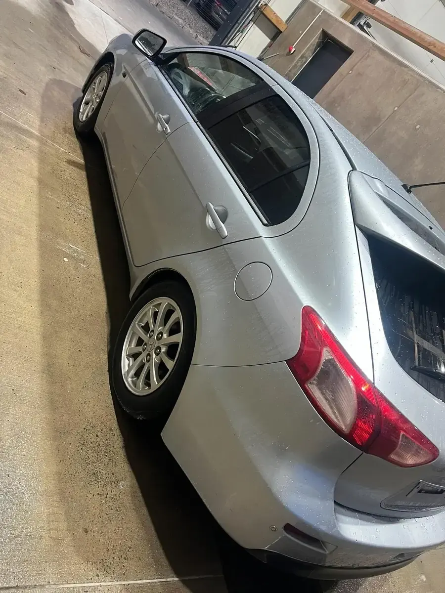 Gebraucht Mitsubishi Lancer 117 PS (86 kW) 2010 Silber Kombi