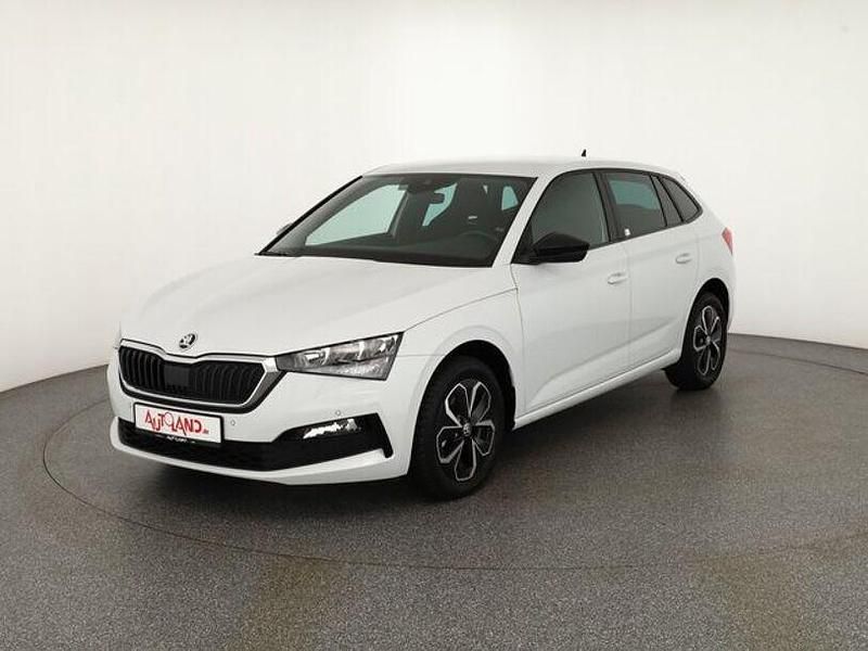 Weiß Gebraucht 2021 Skoda Scala Ambition Kleinwagen | 19.950 € (Etwas zu teuer) - Bild 1/4