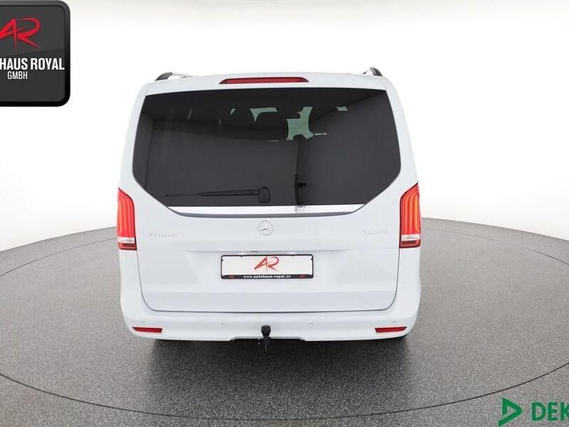 Gebraucht Mercedes V300 237 PS (174 kW) 2024 Bergkristallweiß Van / Kleinbus