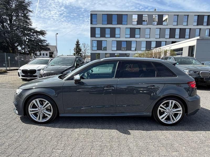 Gebraucht Audi S3 Ambiente 310 PS (228 kW) 2018 Grau Limousine