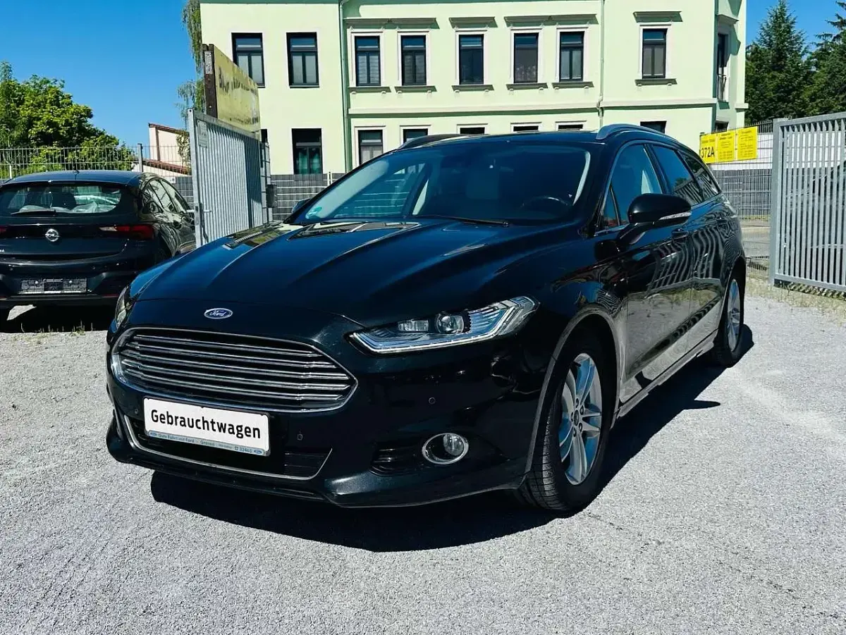 Gebraucht Ford Mondeo Titanium 179 PS (131 kW) 2015 Pantherschwarz metallic Kombi