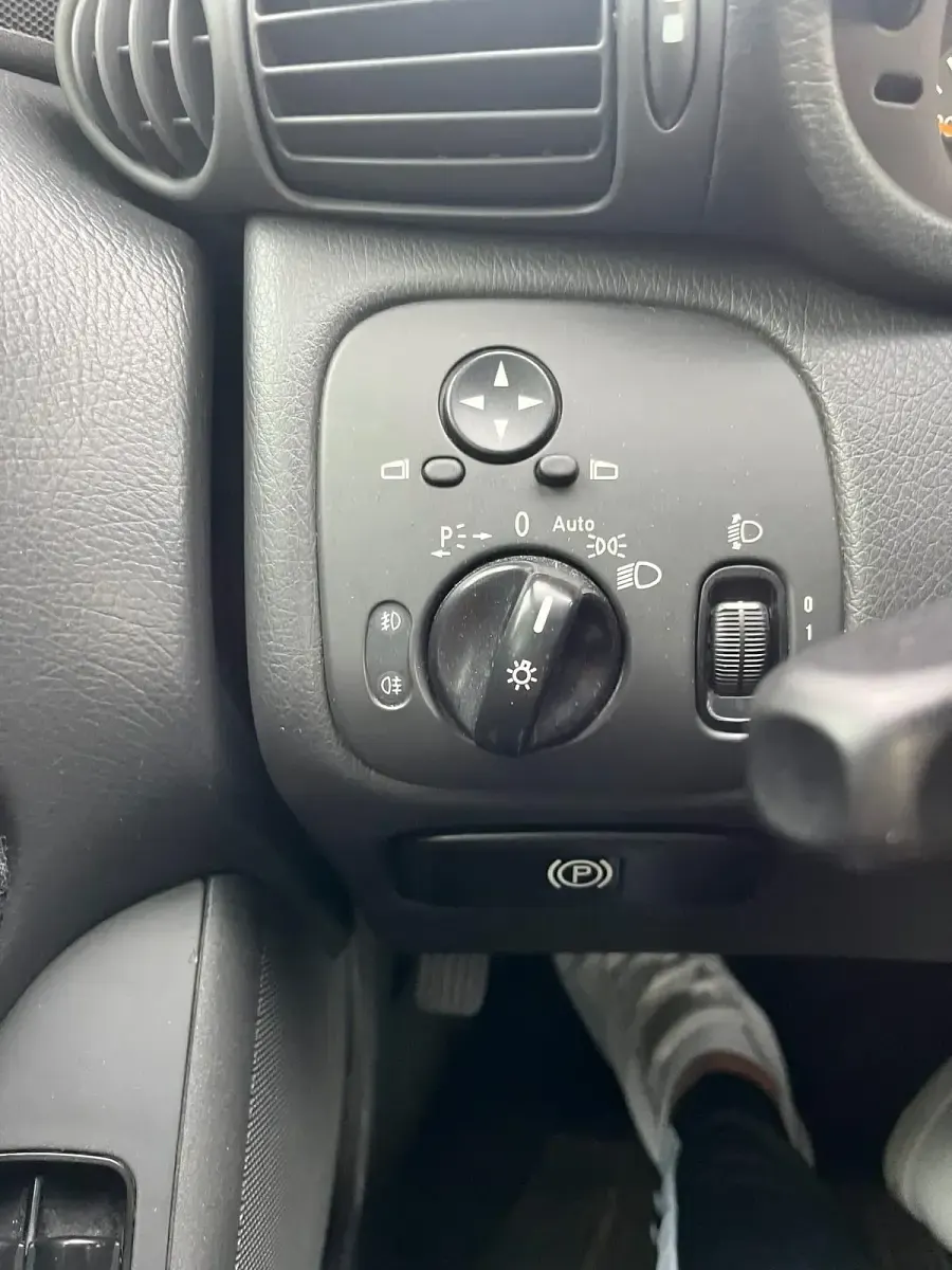 Gebraucht Mercedes C180 145 PS (106 kW) 2003 Silber Kombi