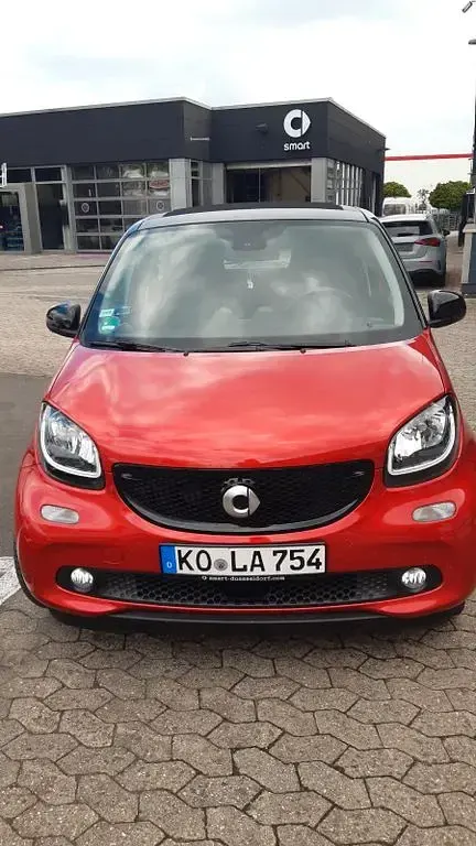 Usata Smart ForFour 90 CV (66 kW) 2019 Rosso Utilitaria