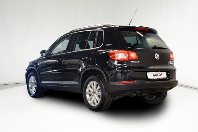Gebraucht VW Tiguan Sportline 140 PS (102 kW) 2011 Schwarz metallic SUV