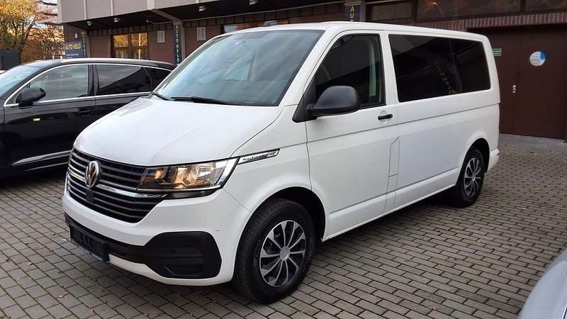 Weiß Gebraucht 2021 VW Multivan Family Van | 33.900 € (Superpreis) - Bild 1/4
