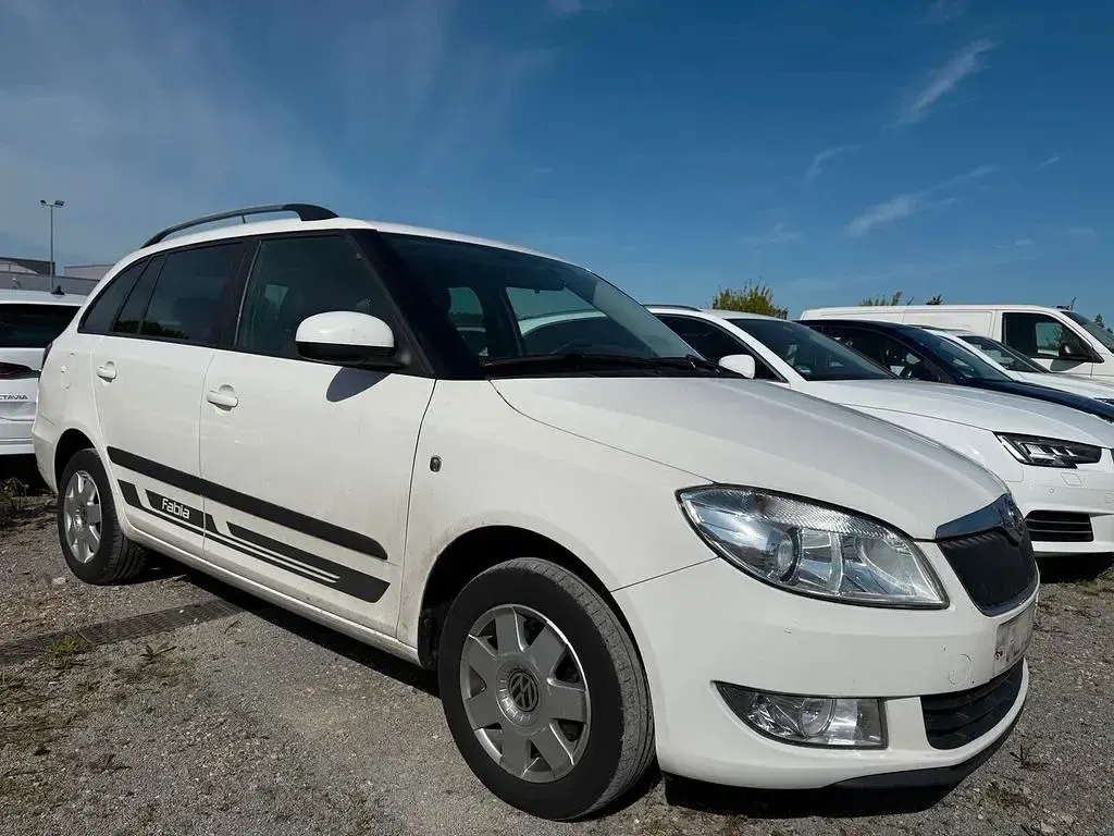 Second-hand Skoda Fabia 69 CP (50 kW) 2013 Alb Berlinǎ
