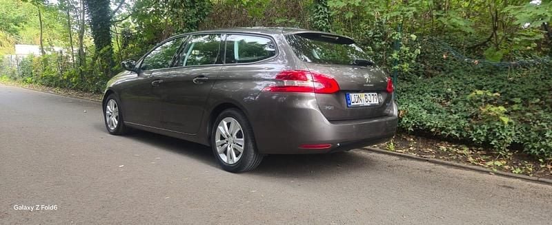Grau Gebraucht 2014 Peugeot 308 Kombi | 3.800 € (Guter Preis) - Bild 1/4