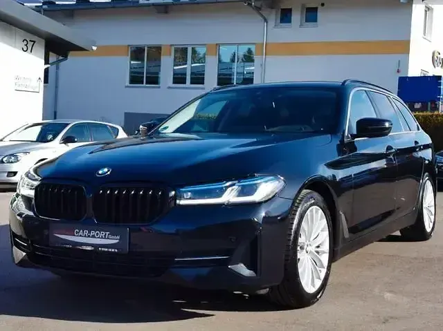 Używany BMW 520 Performance 190 KM (139 kW) 2021 Czarny Sedan/Limuzyna