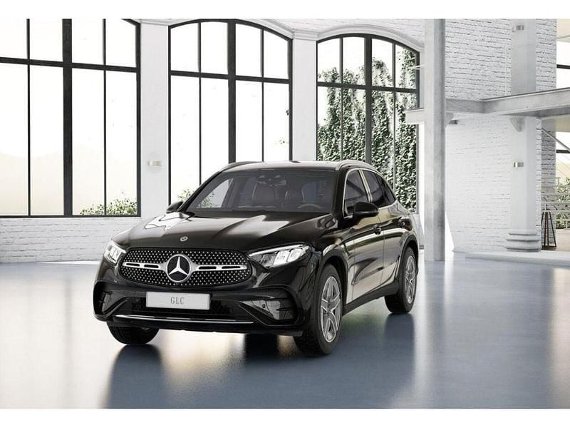 Gebraucht Mercedes GLC300 AMG 269 PS (197 kW) 2025 Schwarz SUV