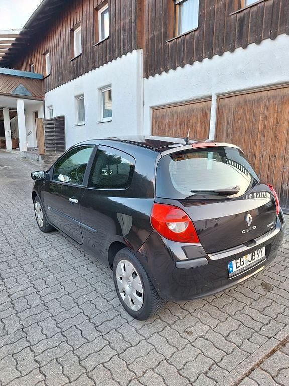 Gebraucht Renault Clio II Dynamique 75 PS (55 kW) 2007 Schwarz Limousine