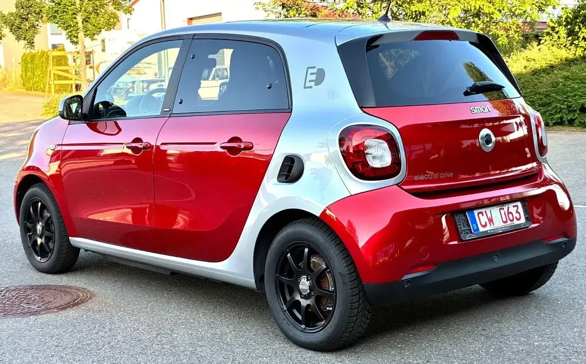 Gebraucht Smart ForFour Electric Drive 60 kW (82 PS) 2017 Silber Kleinwagen