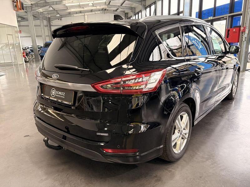 Gebraucht Ford S-MAX Titanium 190 PS (139 kW) 2023 Schwarz Van / Kleinbus