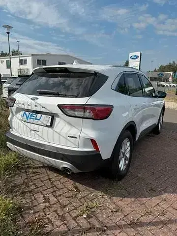 Gebraucht Ford Kuga Titanium 152 PS (111 kW) 2021 Weiß SUV