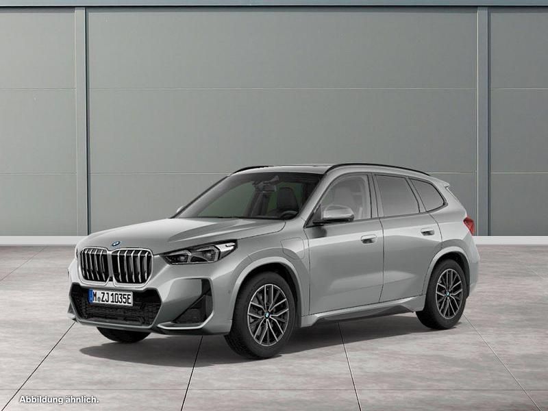 Grau Neu 2025 BMW X1 Performance SUV | 55.280 € (Superpreis) - Bild 1/4