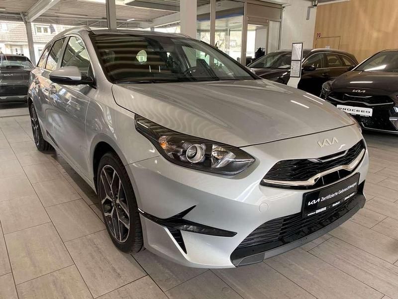 Silber Gebraucht 2024 Kia Ceed Sportswagon Kombi | 21.990 € (Guter Preis) - Bild 1/4