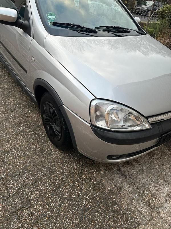 Gebraucht Opel Corsa 75 PS (55 kW) 2002 Silber Kleinwagen
