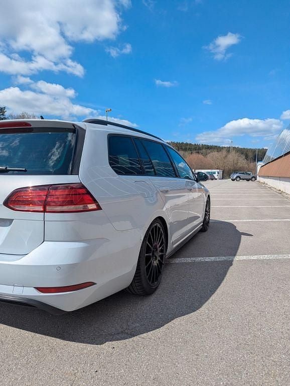 Second-hand VW Golf VII GTD 184 CP (135 kW) 2017 Gri Break