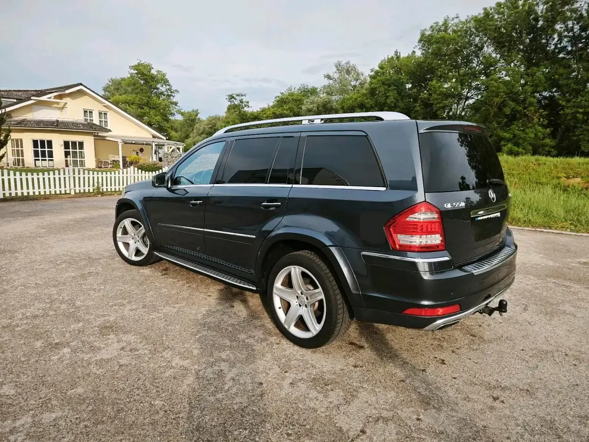 Gebraucht Mercedes GL550 388 PS (285 kW) 2012 Grau SUV