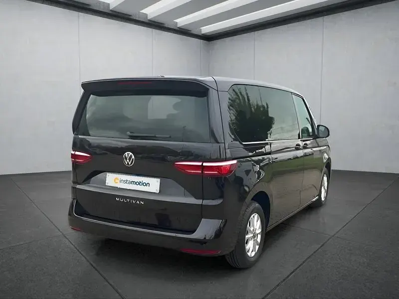 Gebraucht VW Multivan 150 PS (110 kW) 2024 Schwarz Van / Kleinbus