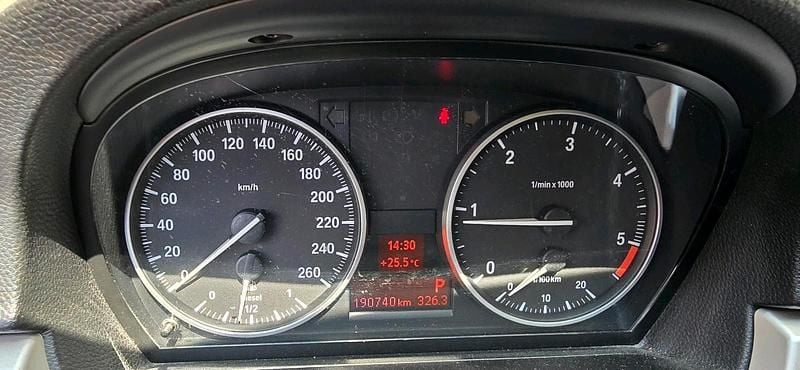 Andere farben Gebraucht 2010 BMW 320 Limousine | 7.500 € (Fairer Preis) - Bild 1/4