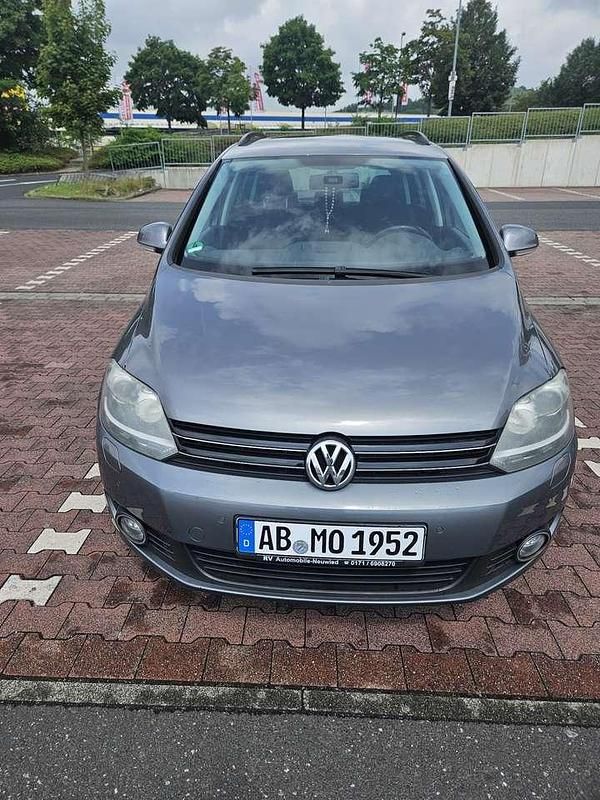 Grau Gebraucht 2010 VW Golf Plus Cross Comfortline Van / Kleinbus | 9.750 € (Etwas zu teuer) - Bild 1/3