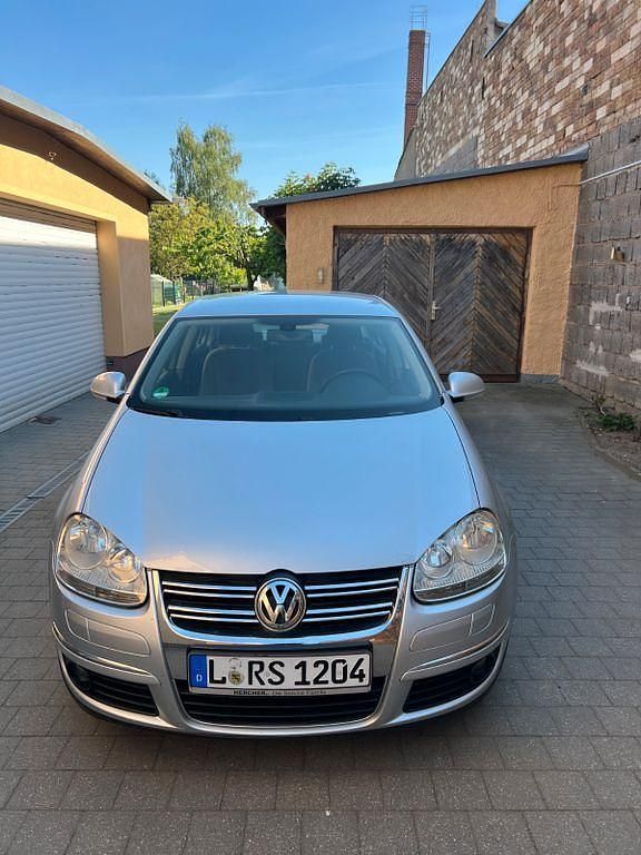 Gebraucht VW Jetta 141 PS (103 kW) 2006 Silber Limousine