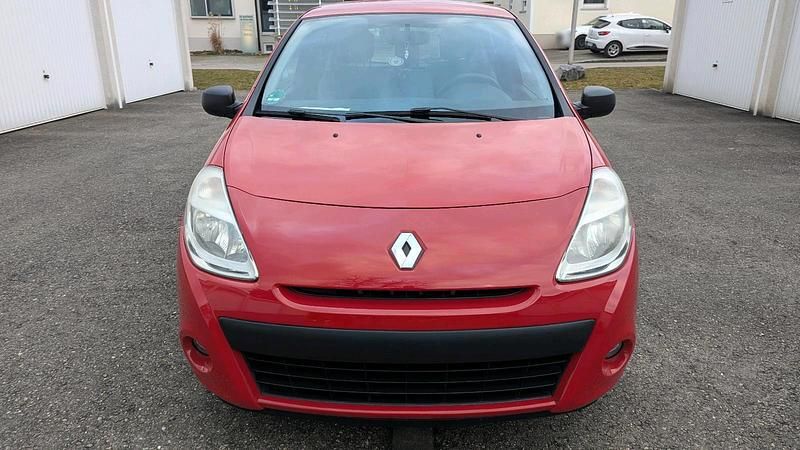 Gebraucht Renault Clio II Expression 75 PS (55 kW) 2010 Rot Limousine
