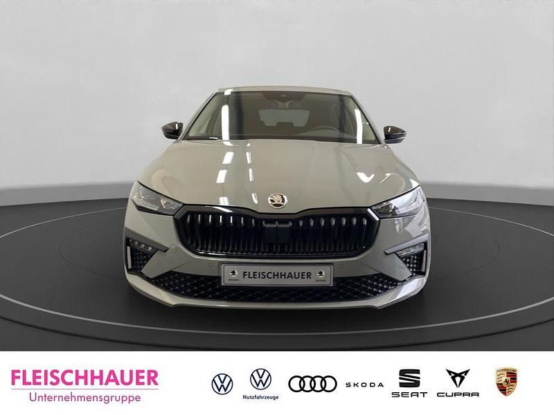 Neu Skoda Scala 150 PS (110 kW) 2026 Grau Kleinwagen