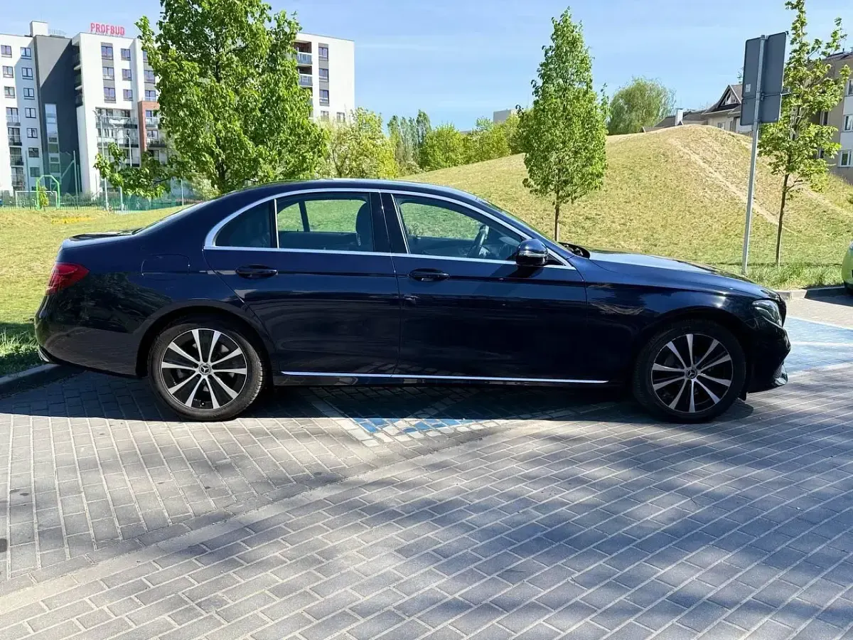 Gebraucht Mercedes E300 320 PS (235 kW) 2020 Blau Limousine