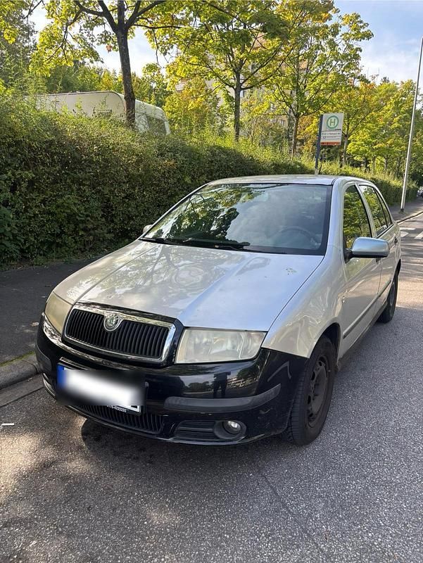 Silber Gebraucht 2004 Skoda Fabia Kleinwagen | 450 € (Superpreis) - Bild 1/4