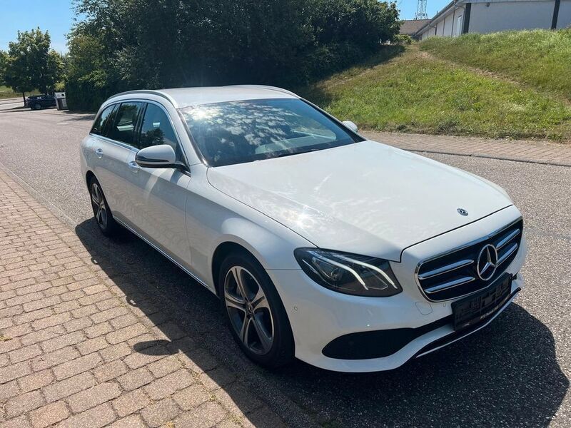 Gebraucht Mercedes E350 Avantgarde 286 PS (210 kW) 2019 Weiß Kombi