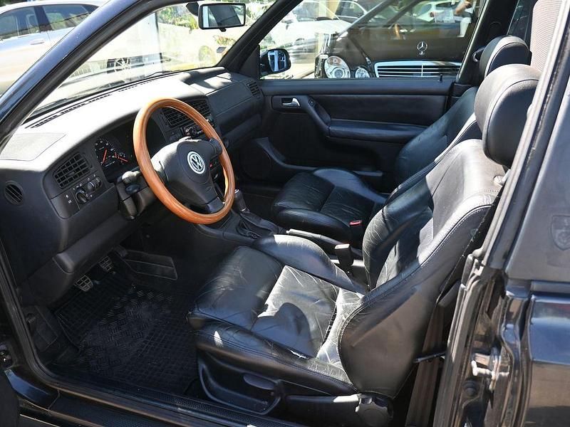 Gebraucht VW Golf Cabriolet Classicline 101 PS (74 kW) 2000 Blackmagicperleffektmet. Cabrio