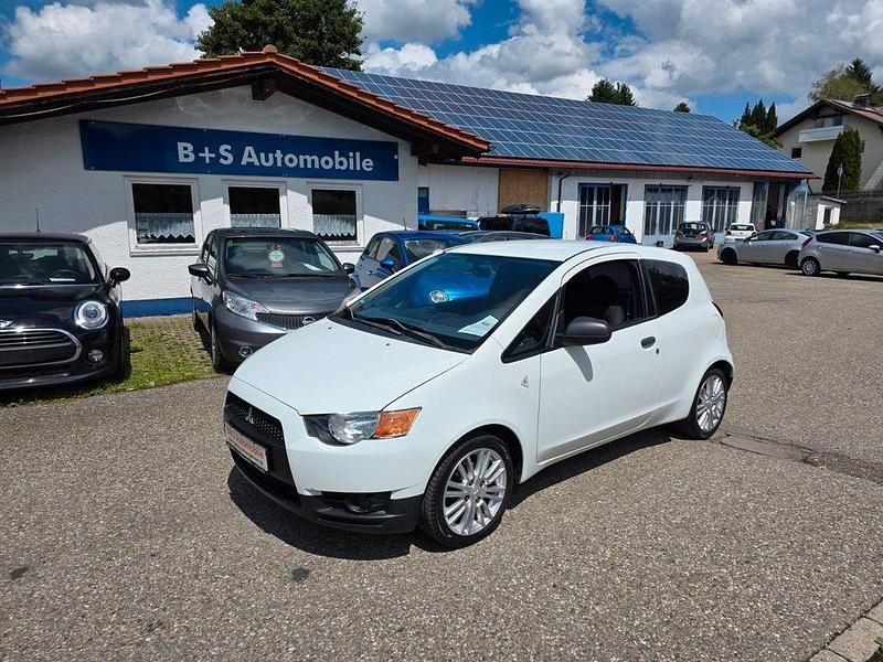 Weiß Gebraucht 2009 Mitsubishi Colt Inform Kleinwagen | 3.499 € (Teuer) - Bild 1/3