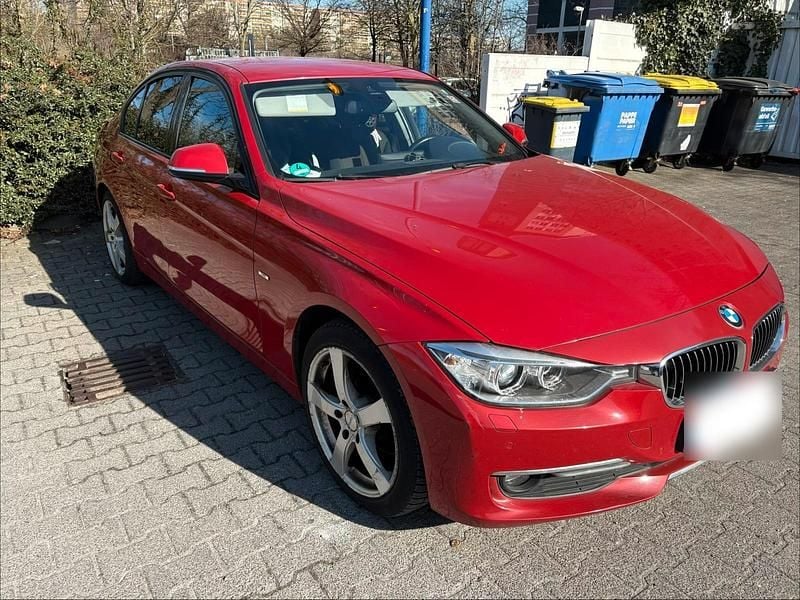 Gebraucht BMW 320 Luxury Line 184 PS (135 kW) 2012 Limousine
