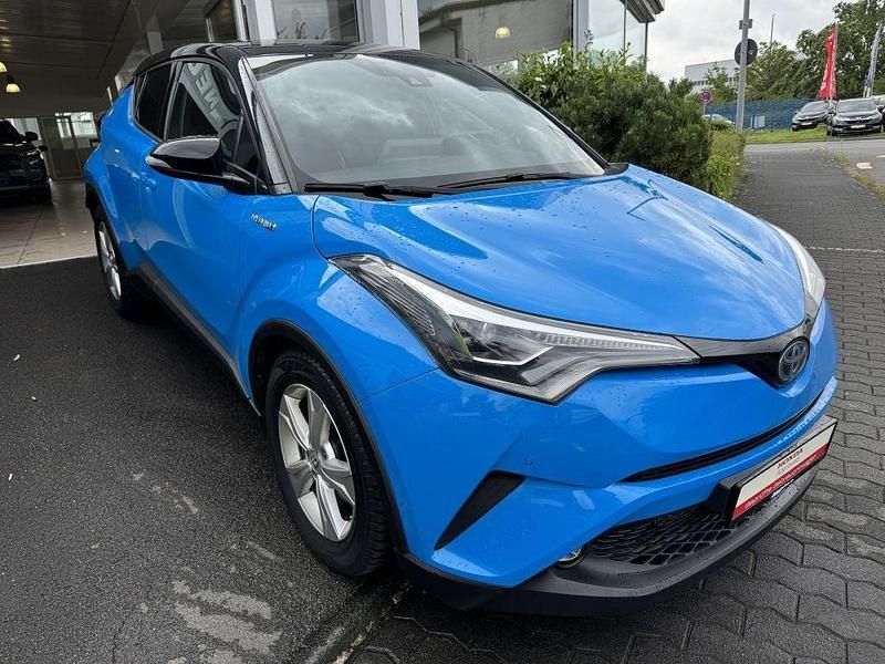 Cyanblau metallic / dach schwa Gebraucht 2019 Toyota C-HR Style SUV | 17.990 € (Fairer Preis) - Bild 1/4