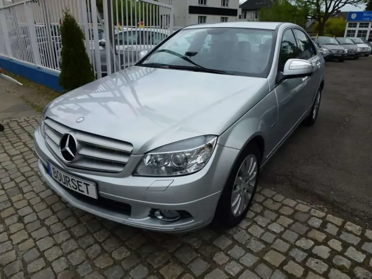 Gebraucht Mercedes C200 Elegance 184 PS (135 kW) 2008 Silber Limousine