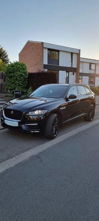Schwarz Gebraucht 2017 Jaguar F-Pace R-Sport SUV | 19.000 € (Fairer Preis) - Bild 1/4