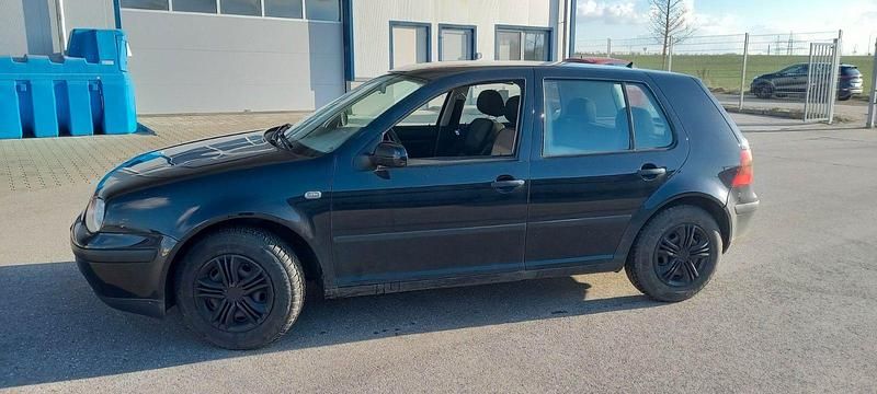 Gebraucht VW Golf IV 75 PS (55 kW) 2000 Schwarz Kleinwagen