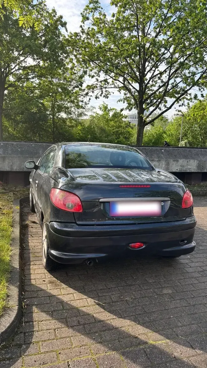 Gebraucht Peugeot 206 109 PS (80 kW) 2004 Schwarz Cabrio