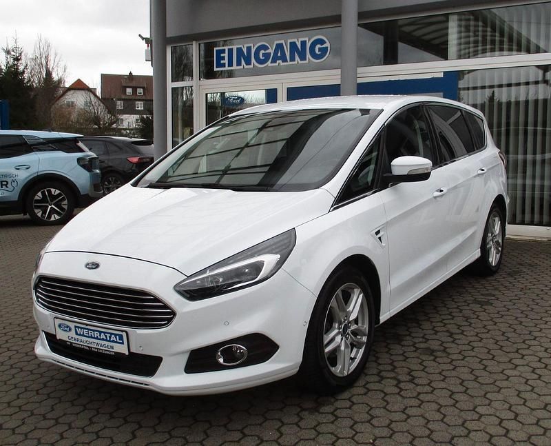 Gebraucht Ford S-MAX Titanium 165 PS (121 kW) 2019 Weiß Van / Kleinbus