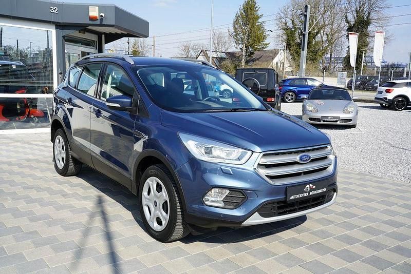 Gebraucht Ford Kuga Cool & Connect 150 PS (110 kW) 2019 Blau SUV