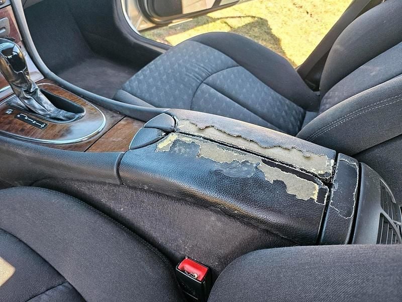 Second-hand Mercedes E220 150 CP (110 kW) 2002 Argintiu Berlinǎ