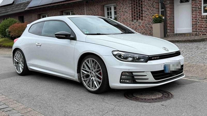 Weiß Gebraucht 2015 VW Scirocco Coupé | 14.700 € (Etwas zu teuer) - Bild 1/4