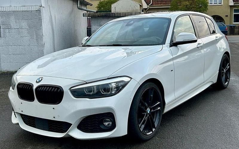 Weiß Gebraucht 2019 BMW 118 M Sport Kleinwagen | 15.490 € (Superpreis) - Bild 1/4