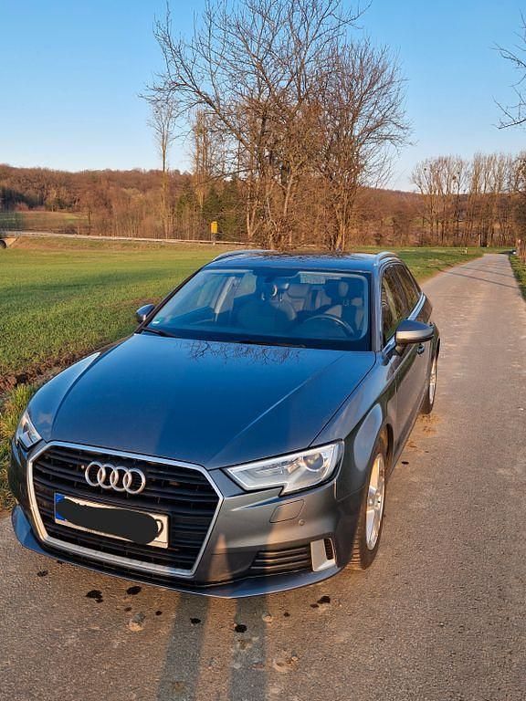 Gebraucht Audi A3 Sport 150 PS (110 kW) 2017 Grau Limousine