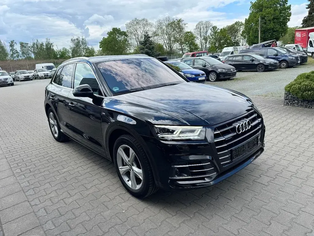 Używany Audi Q5 S-Line 190 KM (139 kW) 2017 Czarny SUV